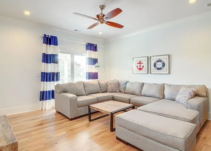 616 Carolina Boulevard By Avantstay